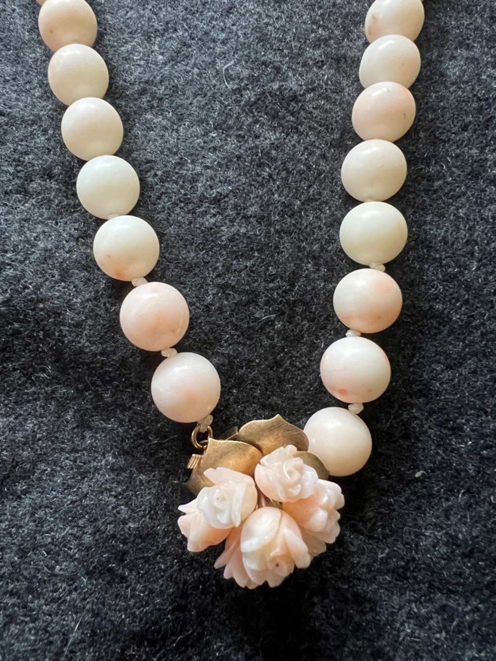 Angel’s Skin Coral Single String Necklace Carve Coral Gold 14K Clasp Vintage 20” - Picture 3 of 7